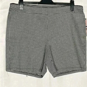 Nanette Lepore Women Shorts Black & White Check XL Pull On Stretchy Casual NWT